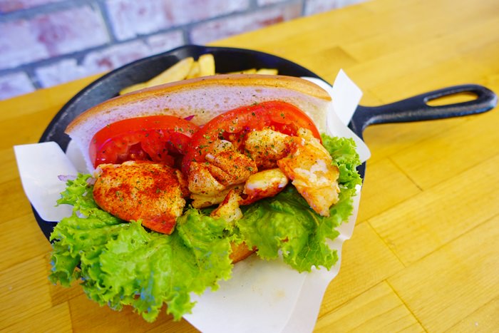 【食記】龍波斯特Lobster Rolls 龍蝦三明治專門店．不用飛日本這裡也吃的到
