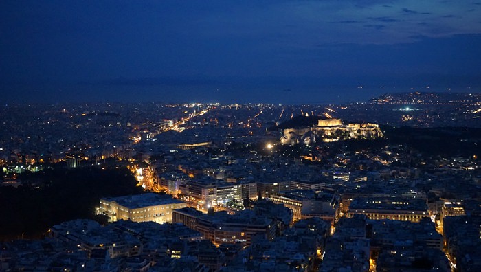 【17 蜜月．希臘-雅典】- DAY2 Lykavittos Hill 利卡維多斯山丘．閃閃發光的雅典夜景