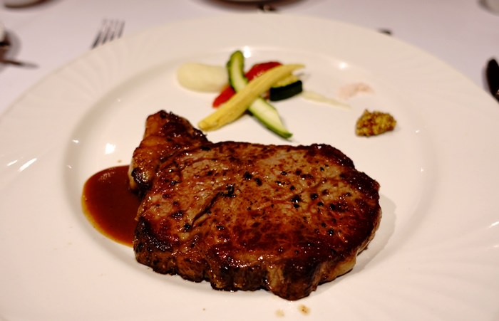 【食記】帝國牛排館 SONOMA GRILL．週日限定prime牛排吃到飽＠台北華國飯店